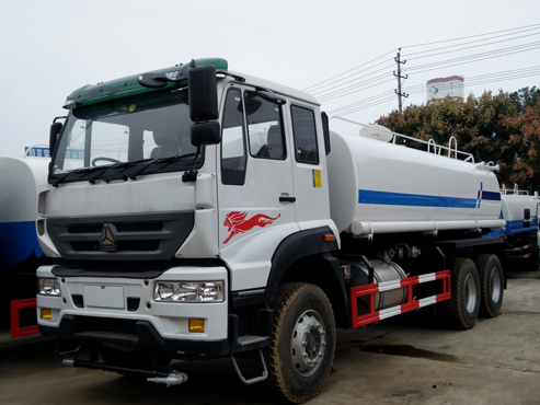 重汽19噸后雙橋灑水車